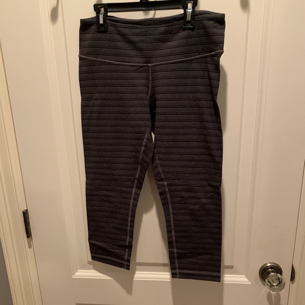 Lulu Lemon cropped leggings